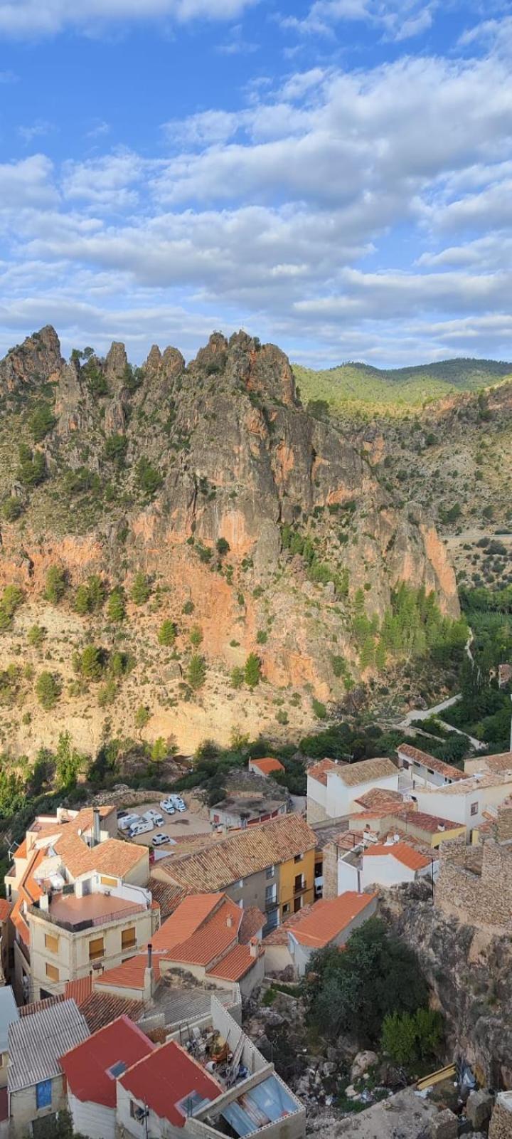 Los Picarzos Apartamento Aýna Esterno foto